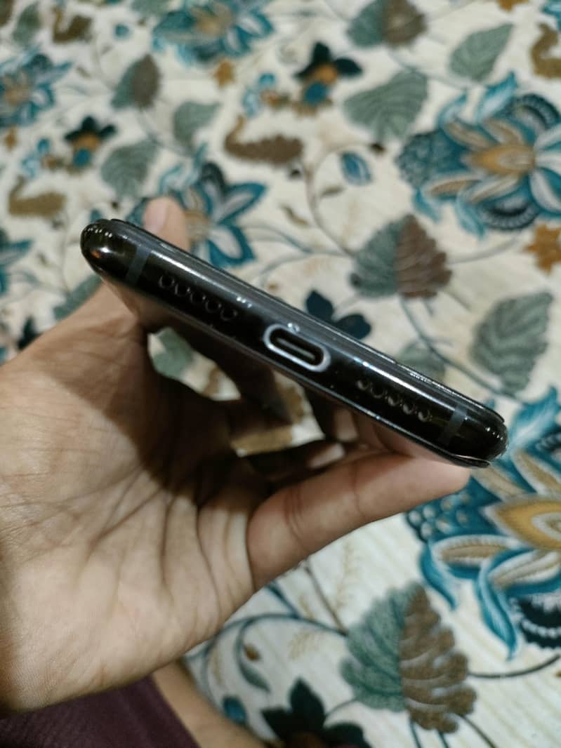 One Plus 6T 3