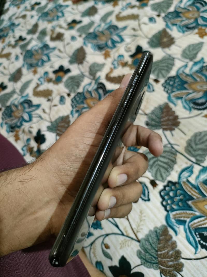 One Plus 6T 4