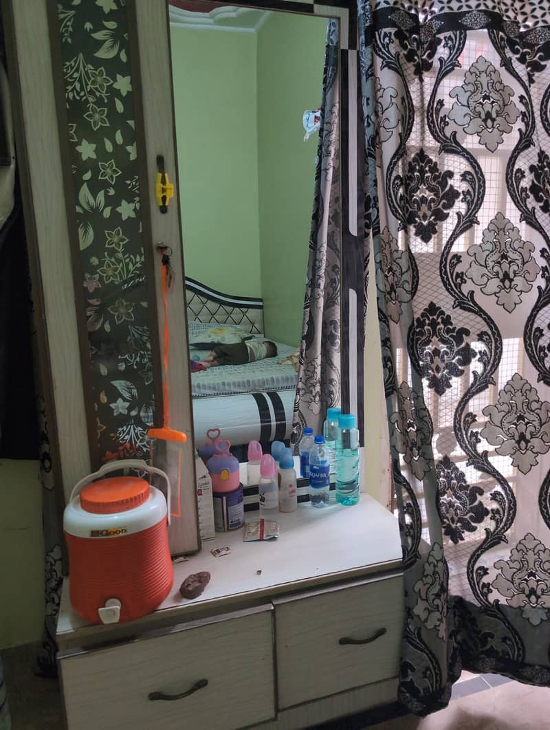 dressing table 0
