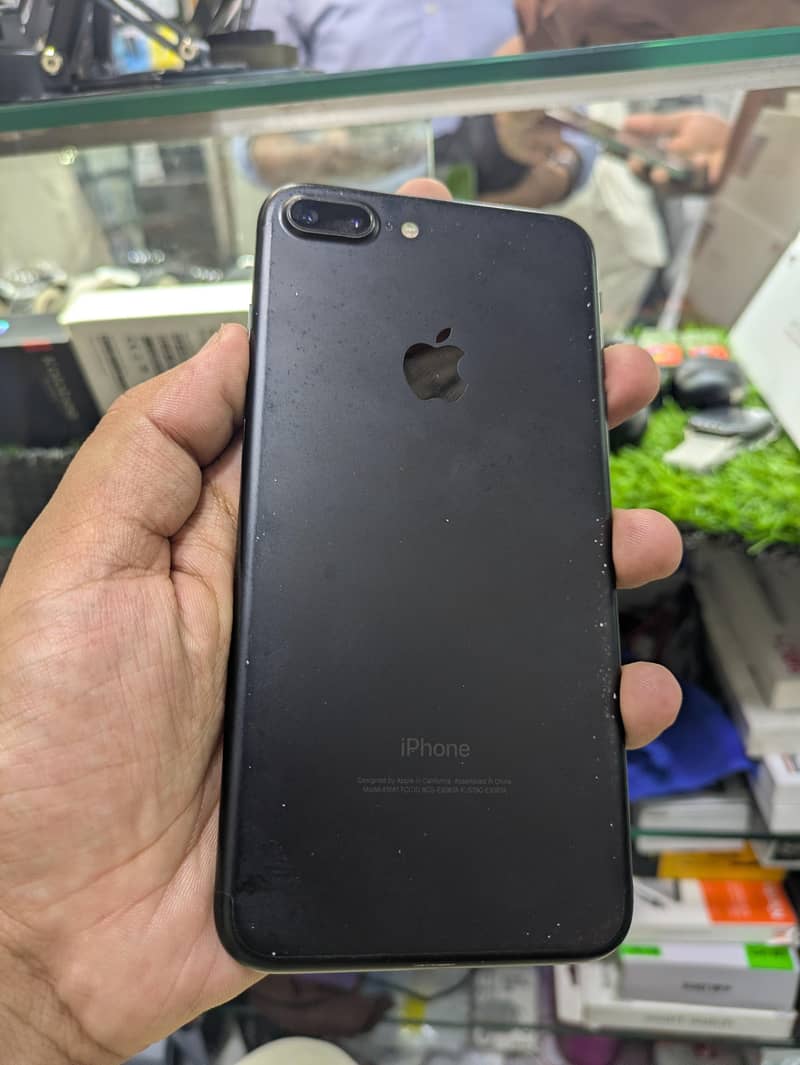 Apple iPhone 7 Plus 1