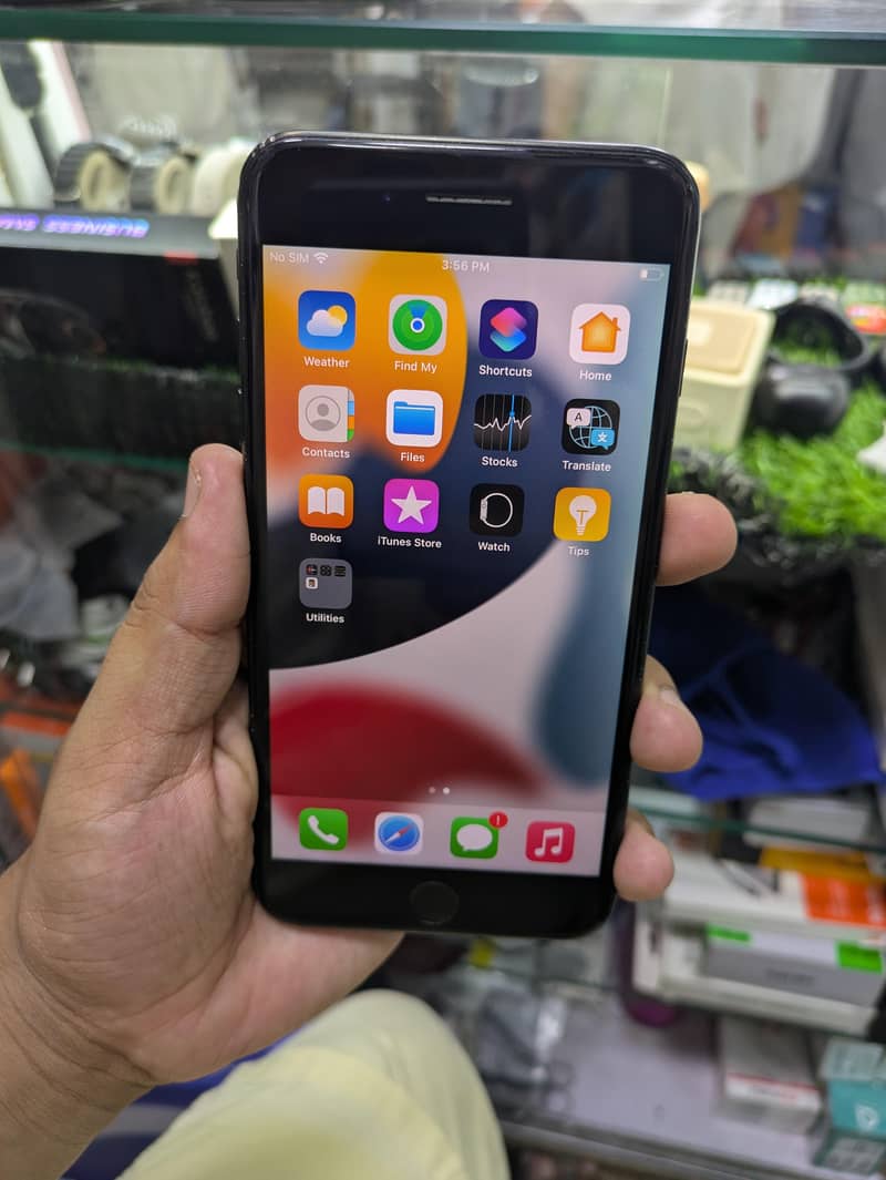 Apple iPhone 7 Plus 4