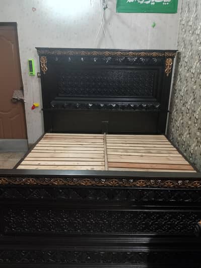wooden bed set
