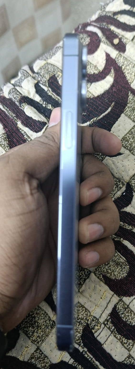 Apple iPhone 13 Pro Max 3