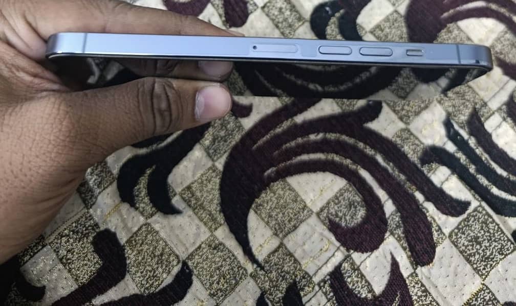 Apple iPhone 13 Pro Max 8