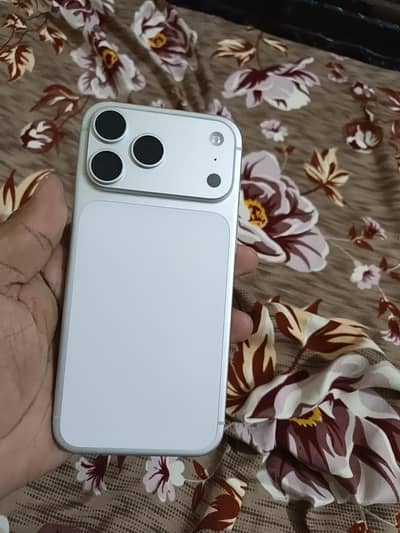 Apple iPhone 17 Pro Max White | 1 Week Used | 100% Battery | 12 Cycles
