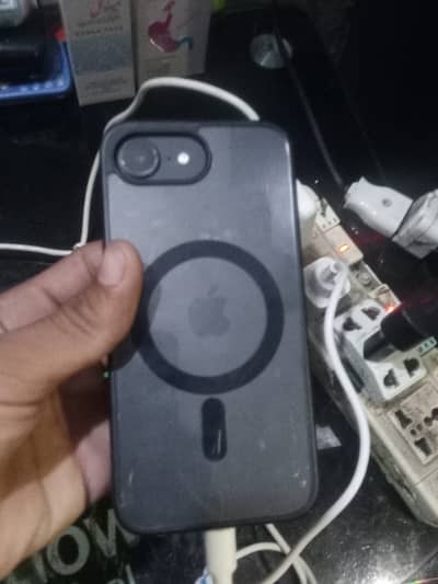 Apple iPhone 16e