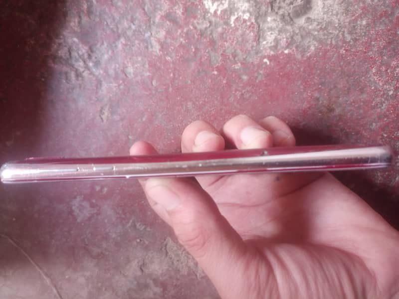 Sharp Aquos R2 3
