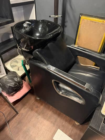 Used Salon Furniture & Decor Items for Sale | Complete Salon Setup