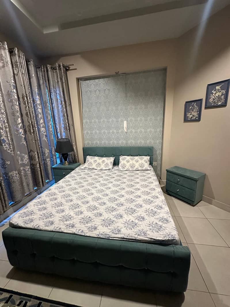 Bed with side tables 2