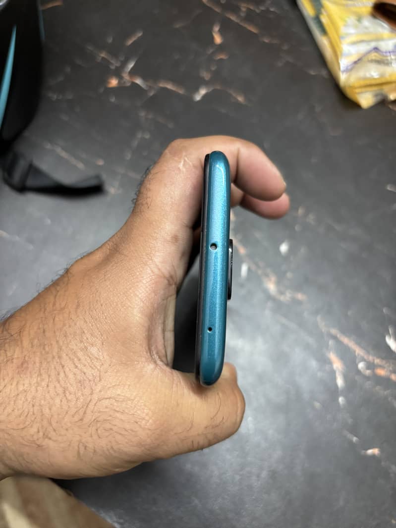 Redmi Note 9 4