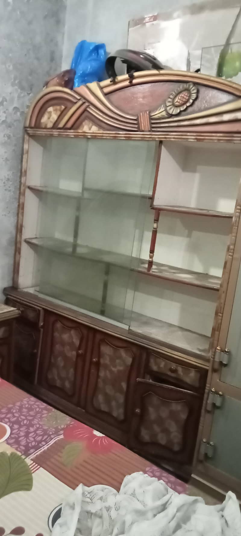 Dressing Table and Showcase 2