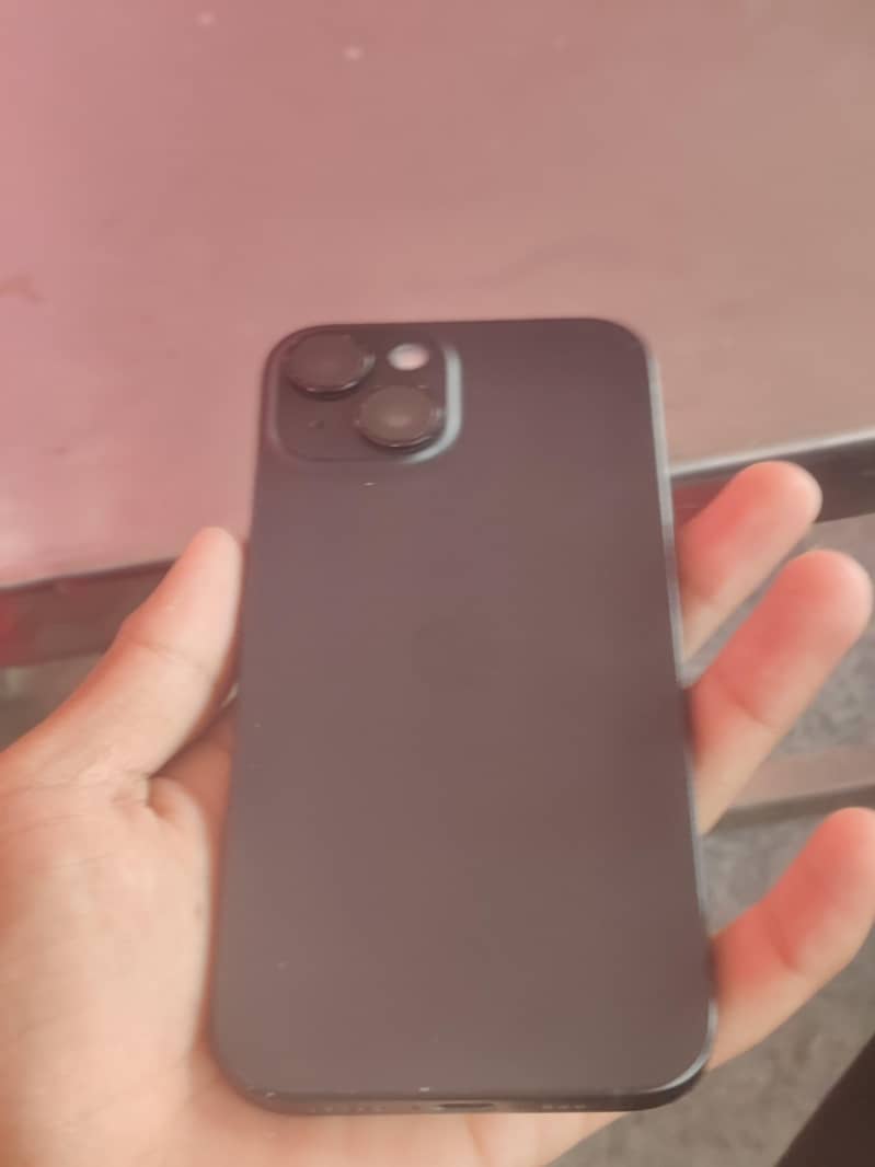 iPhone 15 2