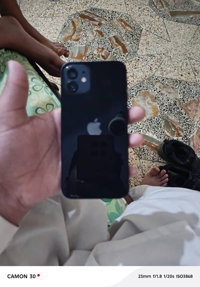 Apple iPhone 12 2