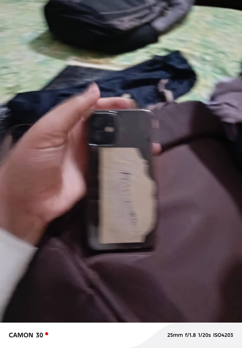 Apple iPhone 12 3