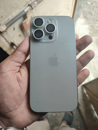 Apple iPhone 16 Pro