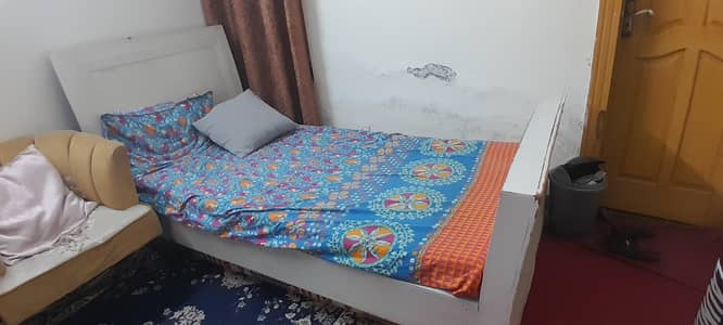 COMPLETE WHITE SINGLE BED SET--(without mattress)