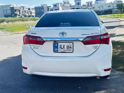 Toyota Corolla Altis 1.8 cruisetonic urgent sale