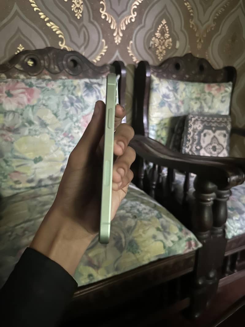 iPhone 12 3