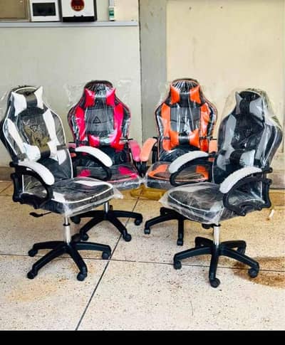 Gaming chair / computer chair / office chair / study room chair /