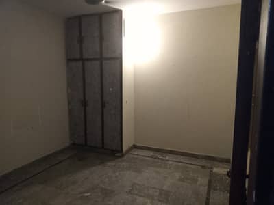 03 Marla 1st Floor Available For Rent (Street 7 Cavalry Market Walton Road)