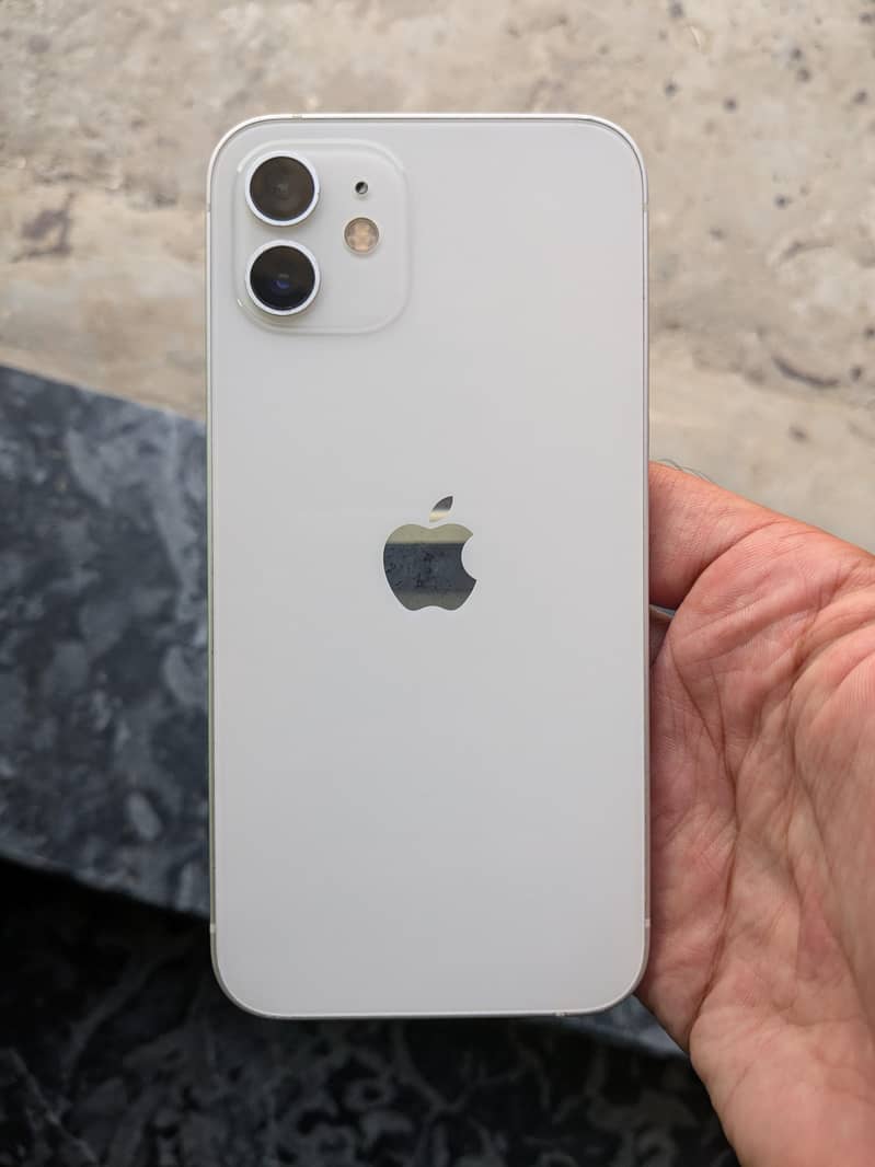 Apple iPhone 12 0