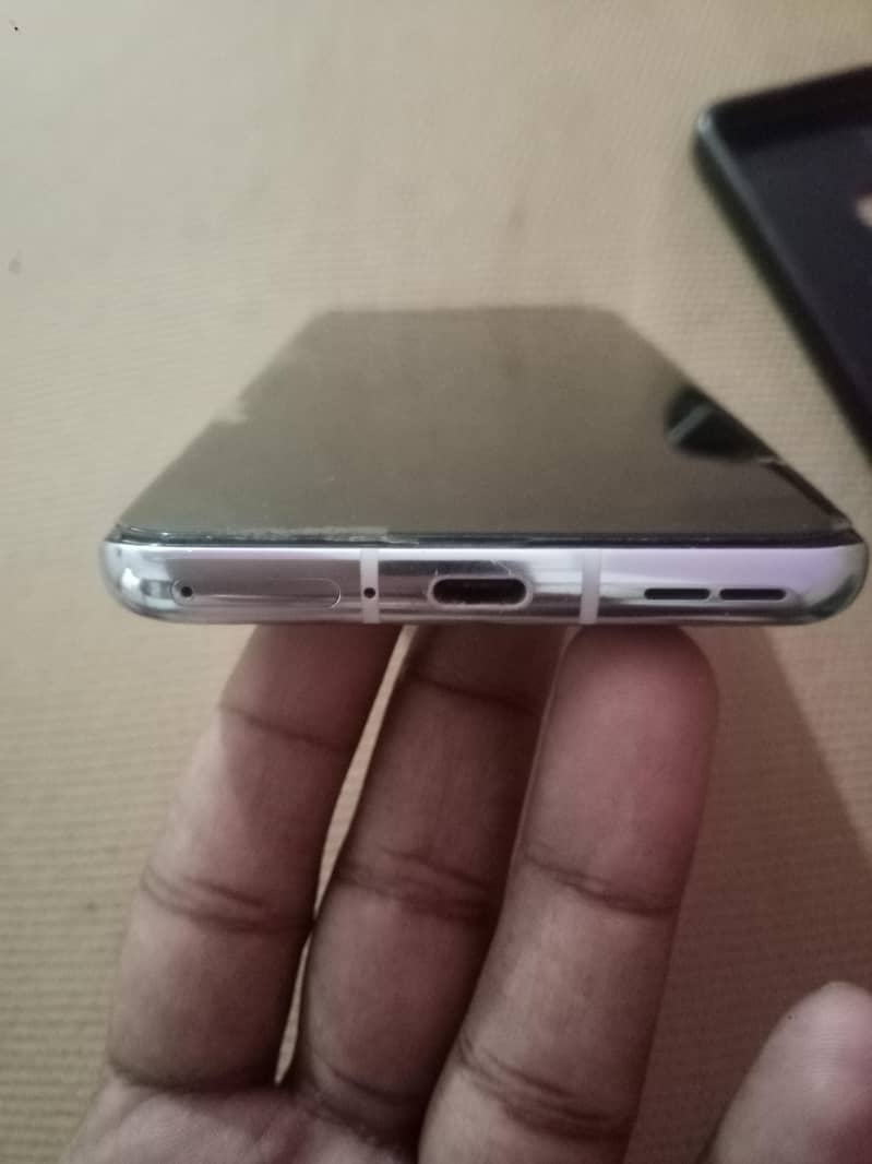 One Plus 9 Pro 4