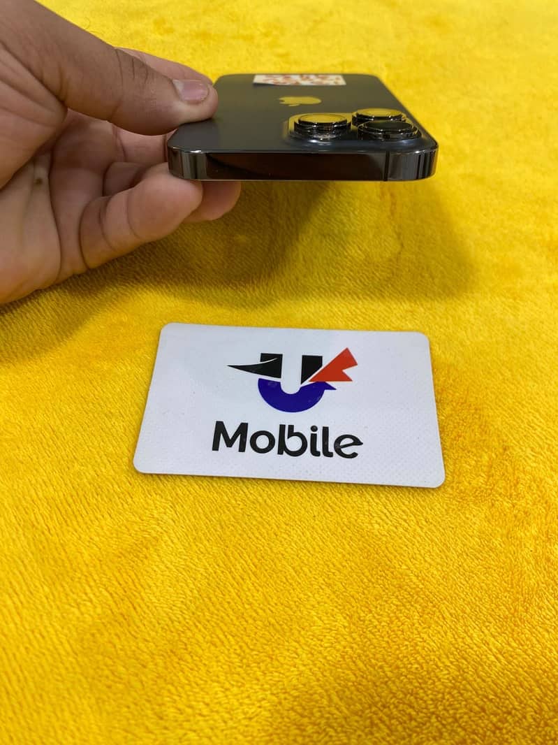 Apple iPhone 13 Pro 2