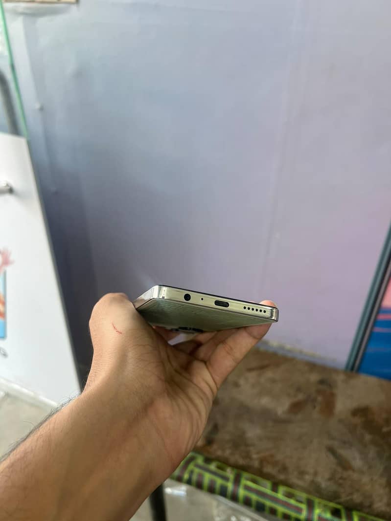 Tecno CAMON 20 2