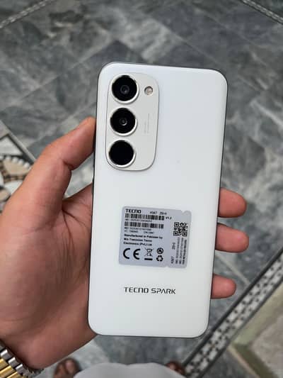 Tecno SPARK 40 Pro plus