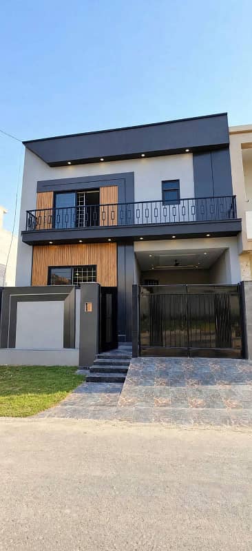 Brand New 5 Marla House For Sale In Paragon City Lahore