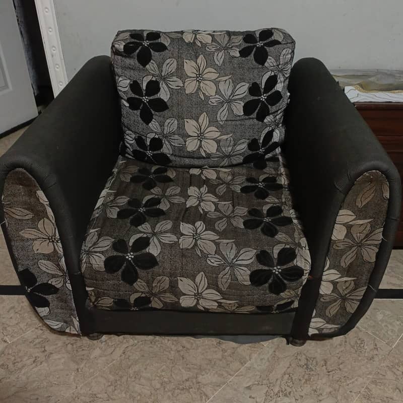 Sofas and Table for Sale 6