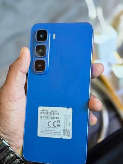 HOT 60i  6GB 128 GB