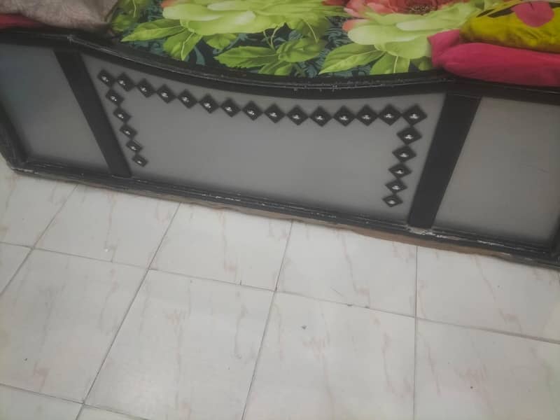 king size bed 1