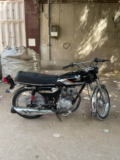 2001 Model ha bike karachi ma ha
