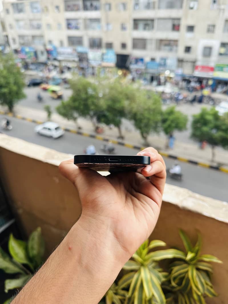 Apple iPhone 14 2