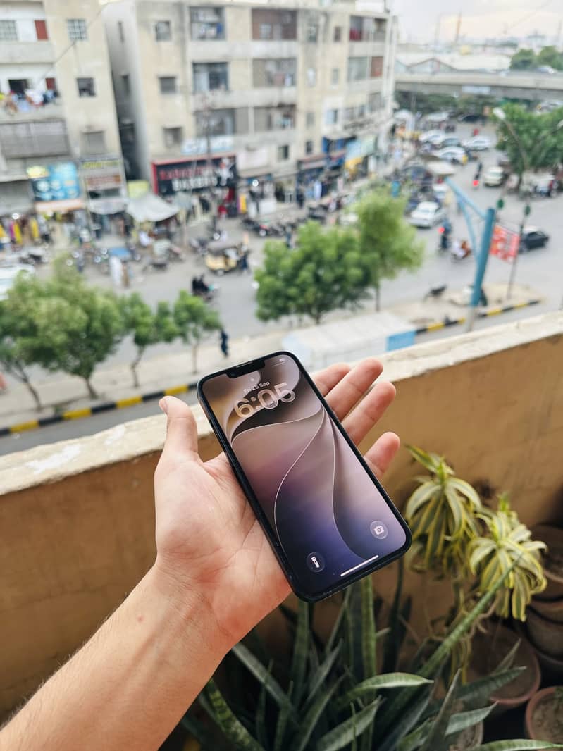Apple iPhone 14 5