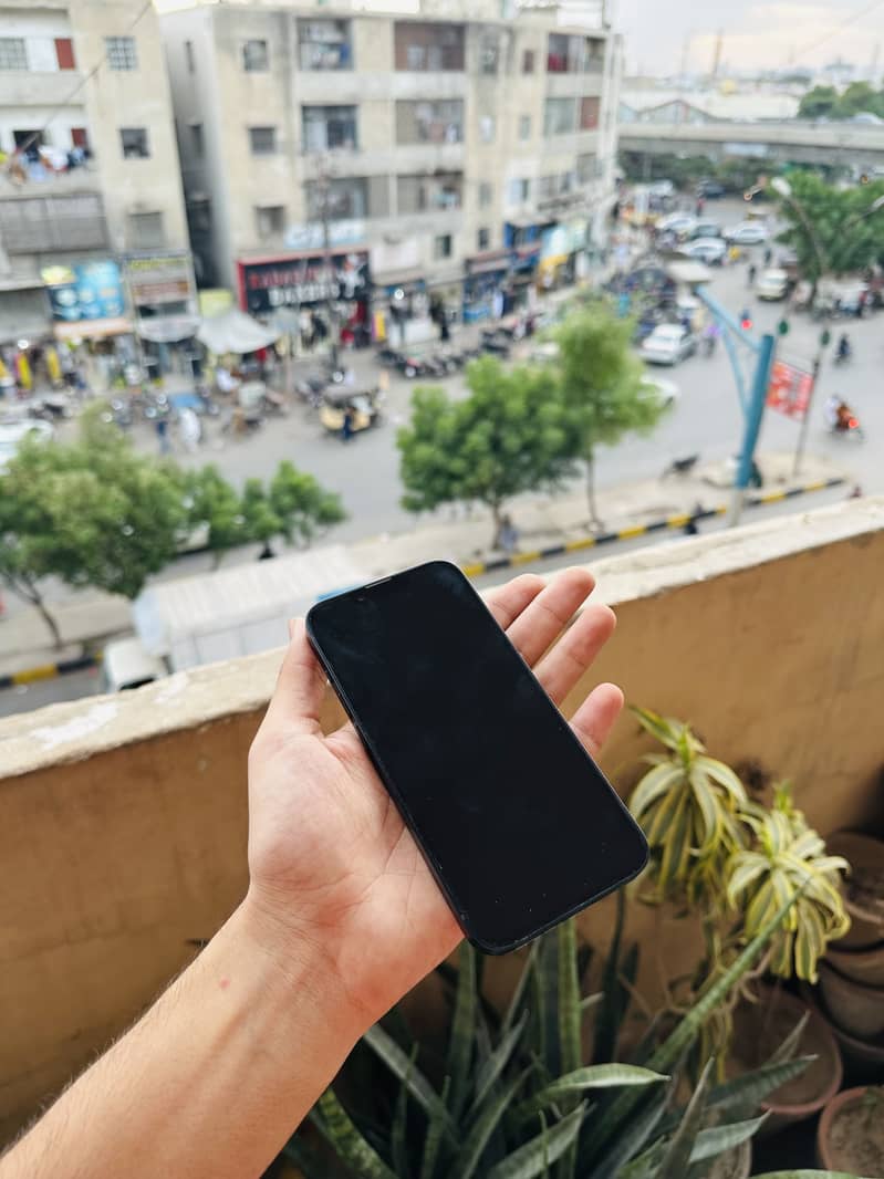 Apple iPhone 14 6