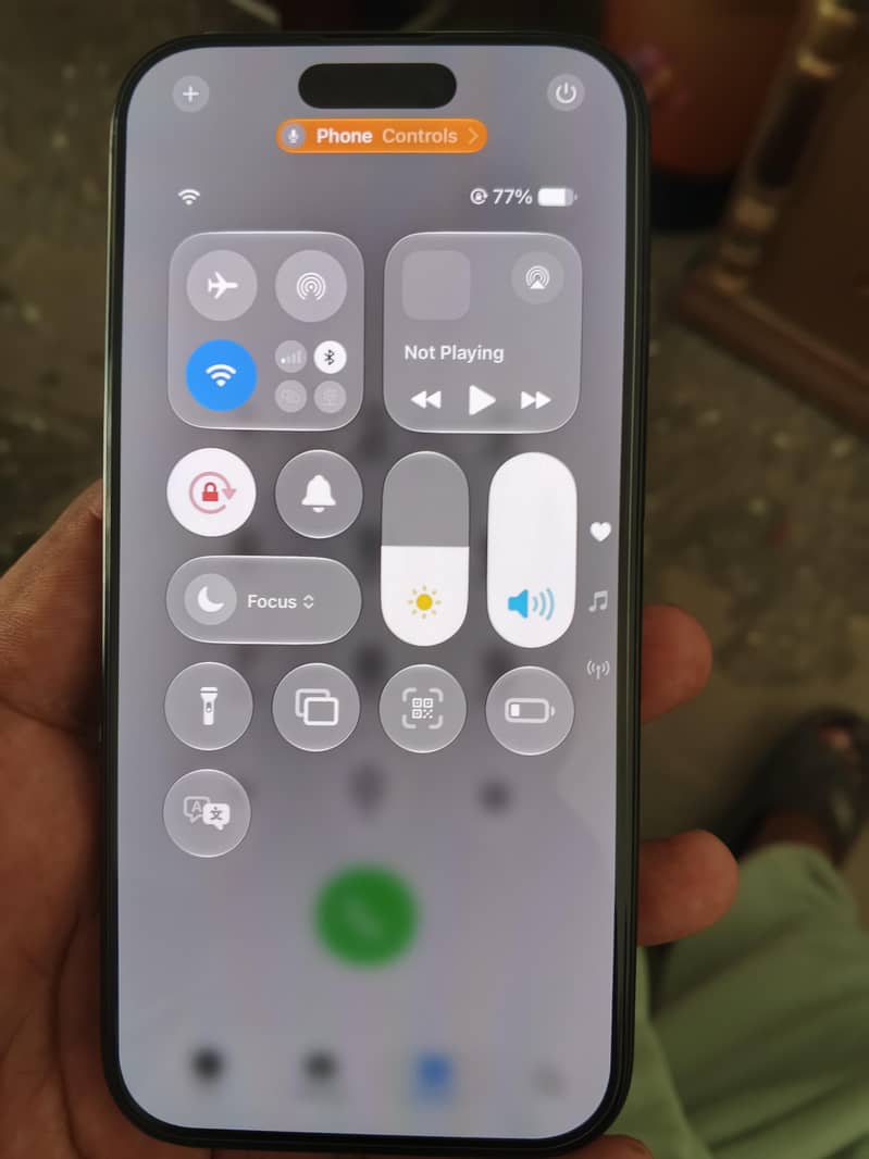 Apple iPhone 16 Pro 1