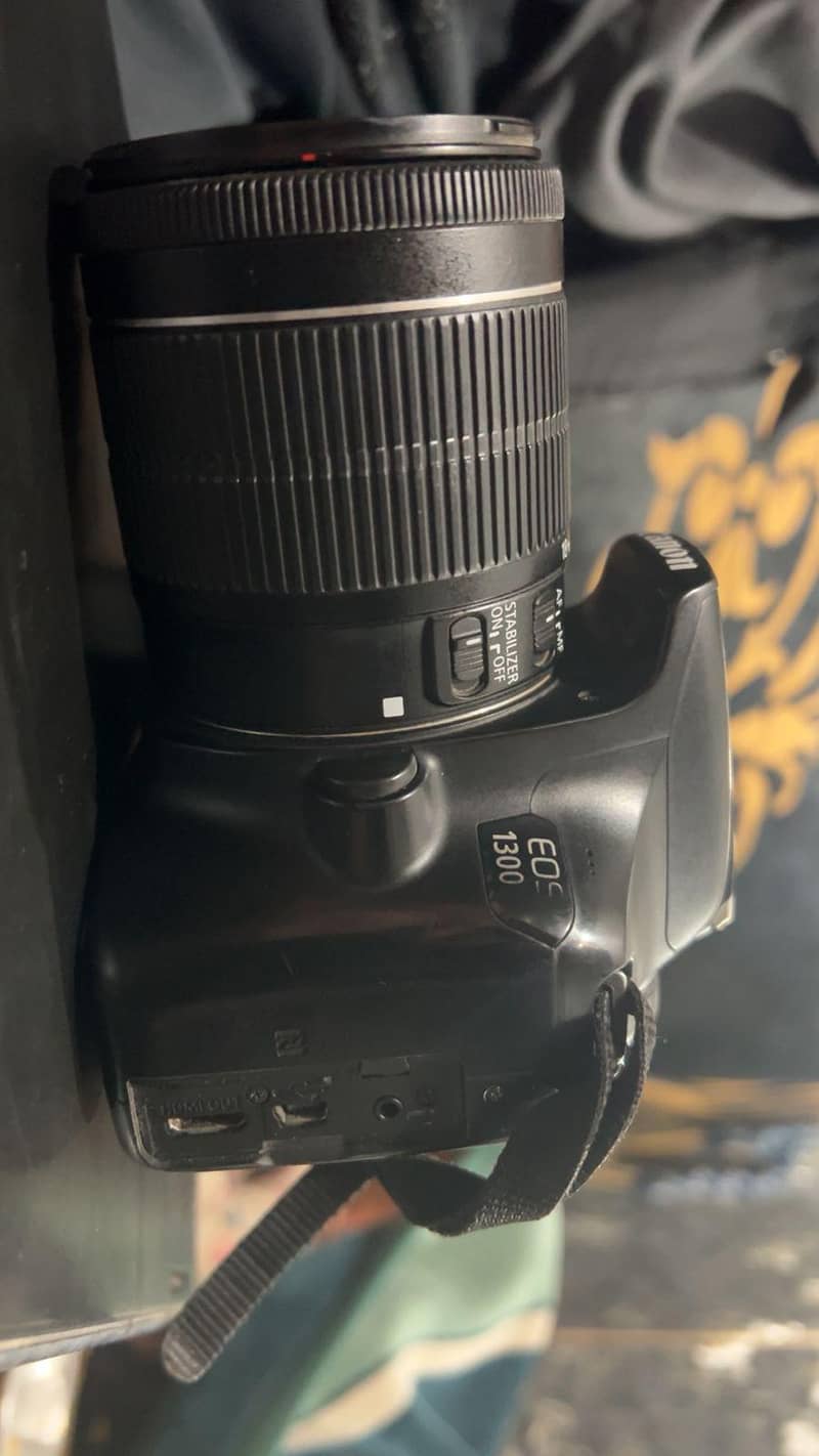 canon EOS 1300D 1