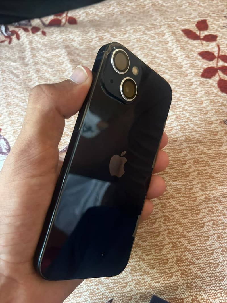 Apple iPhone 13 2