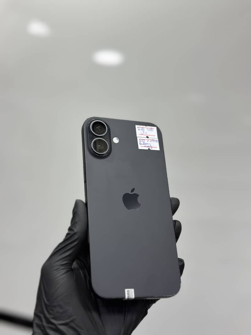 Apple iPhone 16 Plus 0