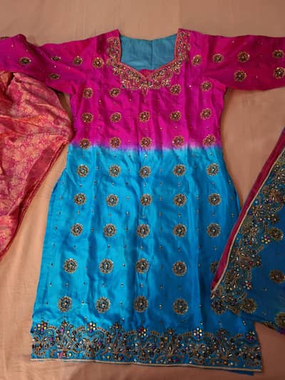 beautiful double shaded 3 piece suit is for sale