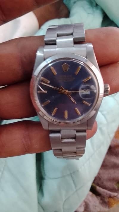 I am selling my rolex automatic watch all ok koi issue nhi hn use mein