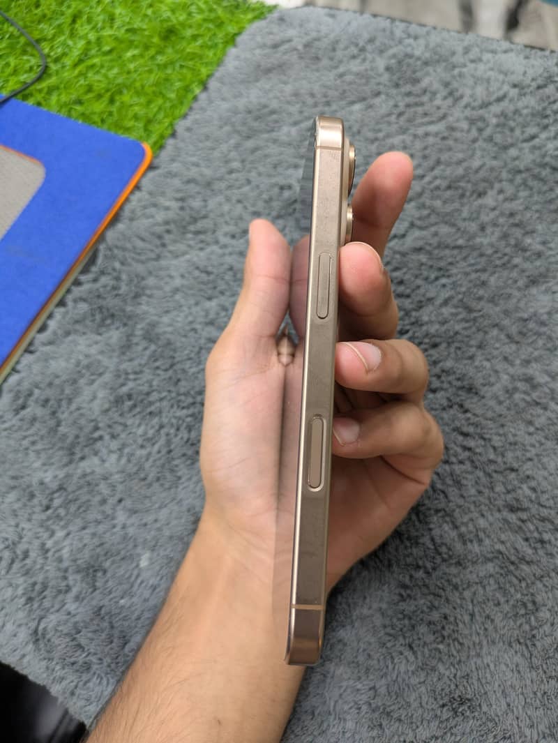 Iphone 16 pro 4