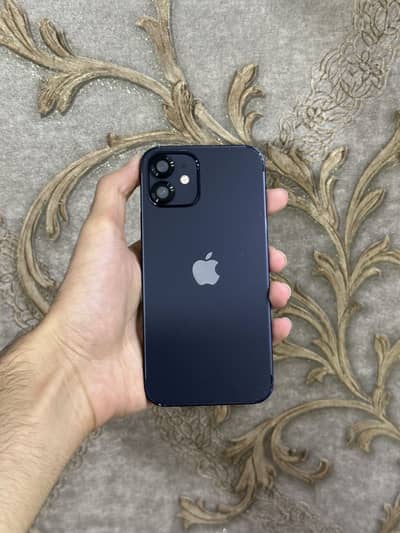 Apple iPhone 12