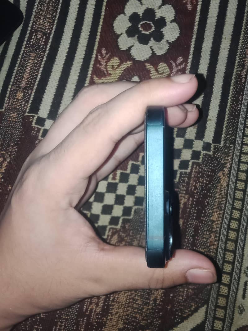 Apple iPhone 14 2