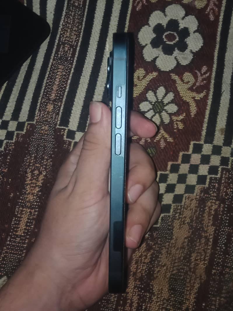 Apple iPhone 14 6
