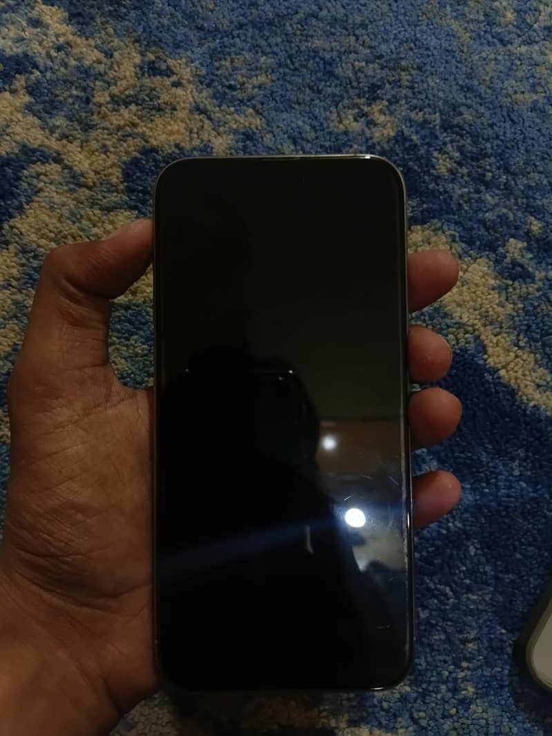 Apple iPhone 15 Pro Max 5