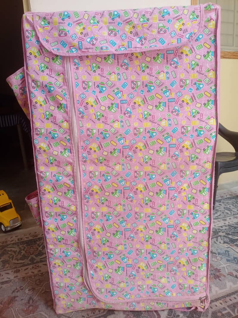 kids cupboard 0