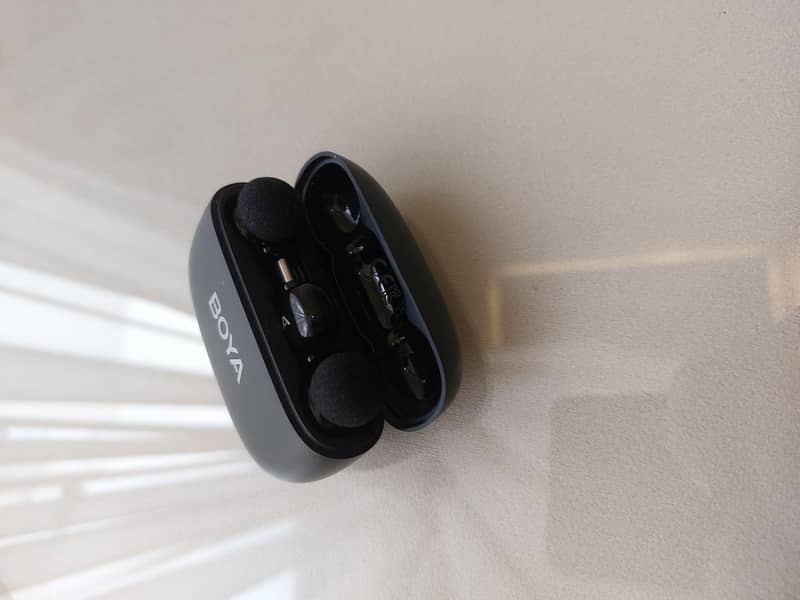 BOYA Mini 2 (wireless mics) 6